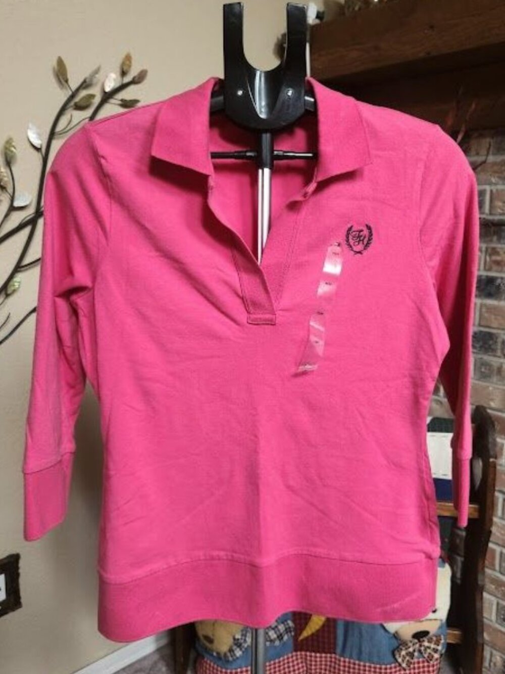 NWT Tommy Hilfiger ladies sz medium Pink logo shirt